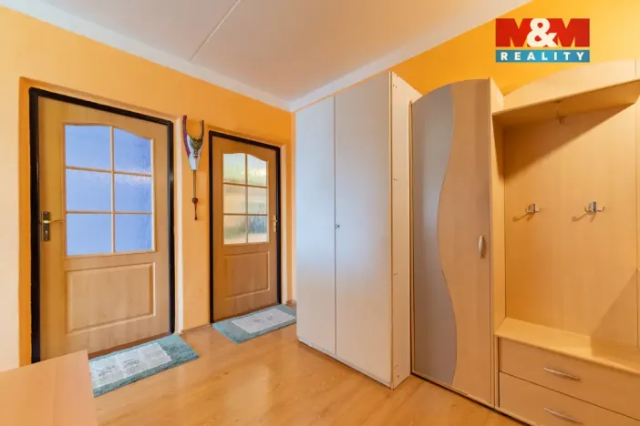 Prodej bytu 2+1, Cheb, Přátelství, 59 m2