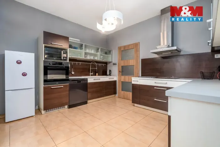 Prodej rodinného domu, Střezetice, 187 m2