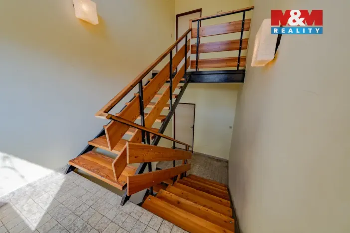 Prodej rodinného domu, Valašské Meziříčí, Družstevní, 230 m2