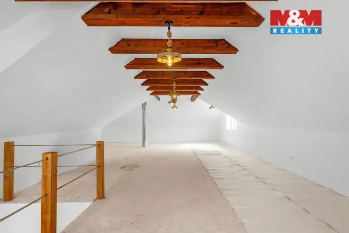 Prodej rodinného domu, Peruc - Černochov, 288 m2