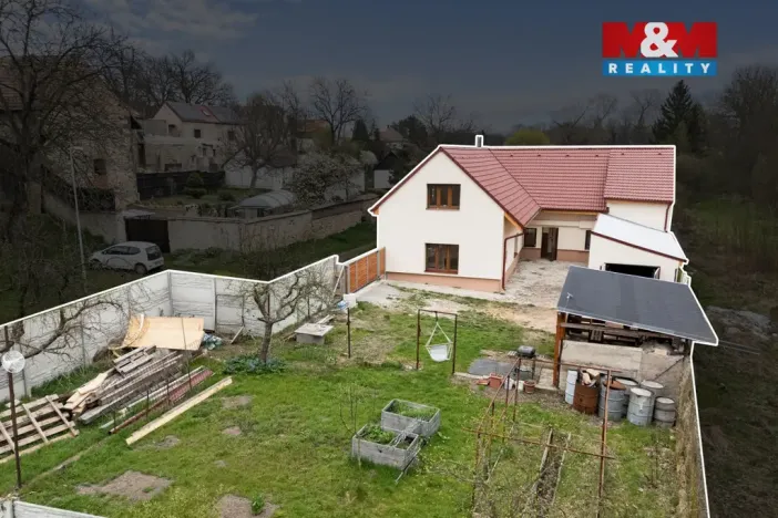 Prodej rodinného domu, Peruc - Černochov, 288 m2