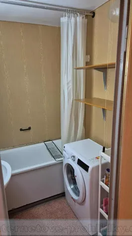 Pronájem pokoje, Brno, Okrouhlá, 30 m2