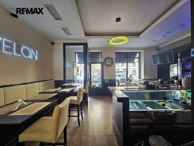 Pronájem restaurace, Praha - Vršovice, Kodaňská, 141 m2