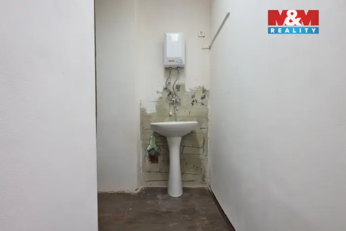 Pronájem obchodního prostoru, Havlíčkův Brod, Horní, 25 m2