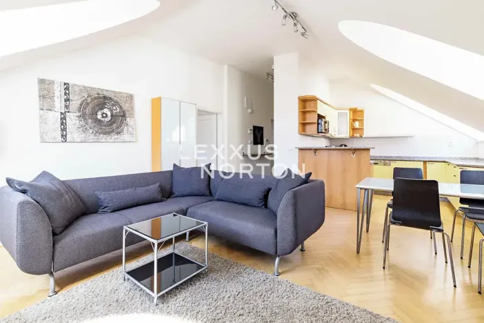 Pronájem bytu 3+kk, Praha - Malá Strana, Vlašská, 75 m2