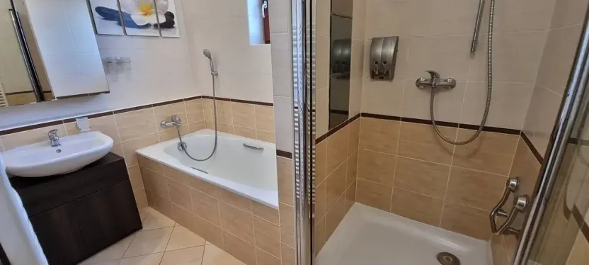 Pronájem bytu 3+kk, Praha - Štěrboholy, Laudonova, 135 m2