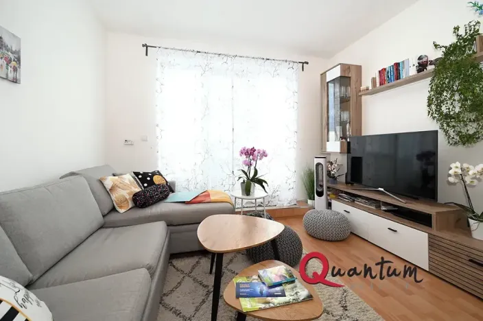 Pronájem bytu 2+kk, Praha - Řeporyje, Dělená, 56 m2