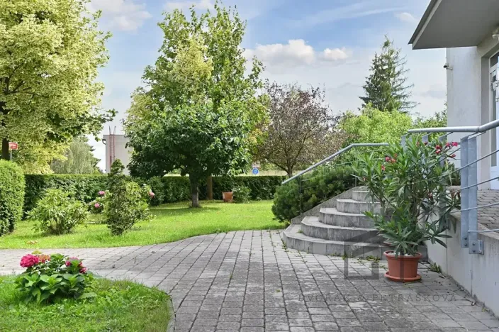 Pronájem bytu 2+kk, Praha - Kbely, Toužimská, 47 m2