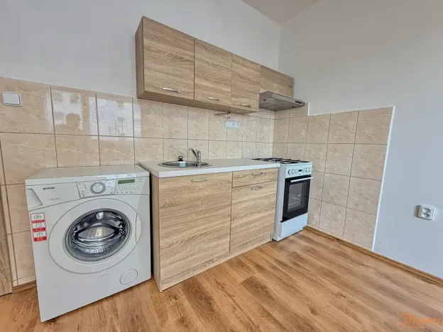 Pronájem bytu 2+kk, Děčín, Čsl. partyzánů, 41 m2