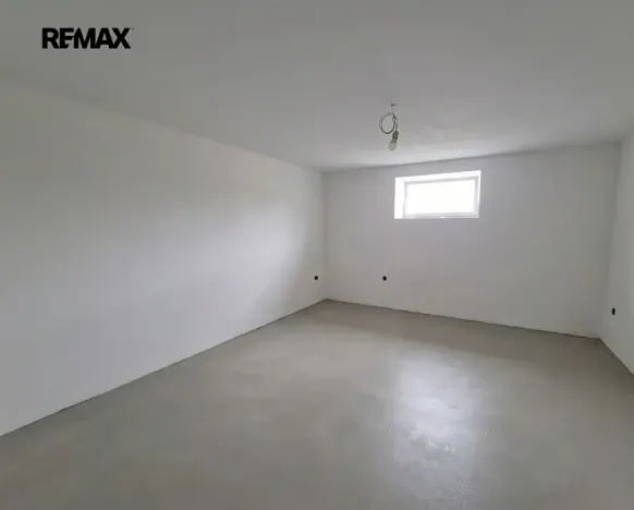 Prodej bytu 3+kk, Moravany, Květná, 79 m2