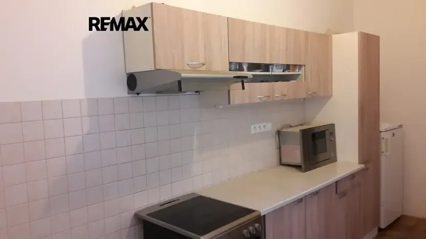 Pronájem bytu 2+1, Praha - Smíchov, Staropramenná, 82 m2