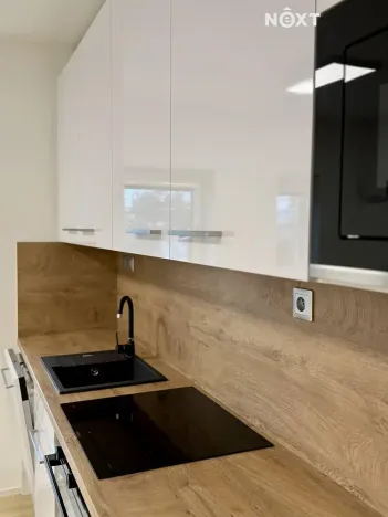 Pronájem bytu 2+kk, České Budějovice, Nádražní, 47 m2