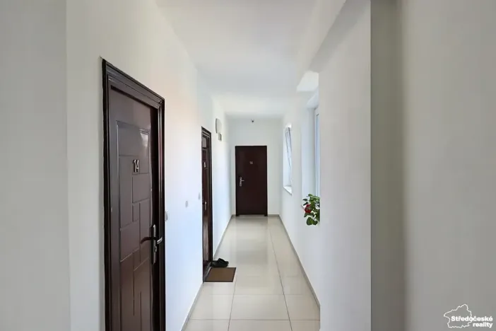 Pronájem bytu 1+kk, Praha - Újezd nad Lesy, Staroújezdská, 35 m2