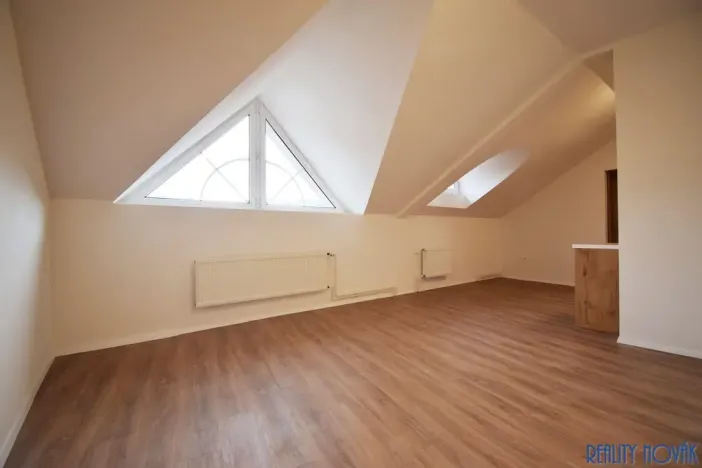 Pronájem bytu 3+kk, Ústí nad Labem - Krásné Březno, Drážďanská, 72 m2