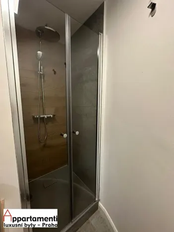 Pronájem bytu 1+kk, Praha - Holešovice, Heřmanova, 26 m2