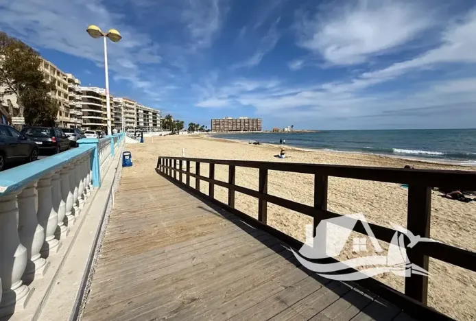 Prodej bytu 2+kk, Torrevieja, Španělsko, 33 m2