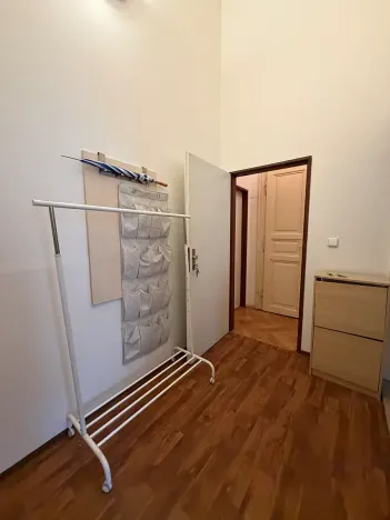 Pronájem bytu 2+kk, Praha - Karlín, Kaizlovy sady, 37 m2