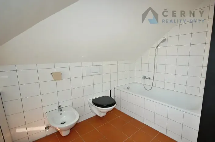 Pronájem bytu 2+kk, Liberec, Zborovská, 70 m2