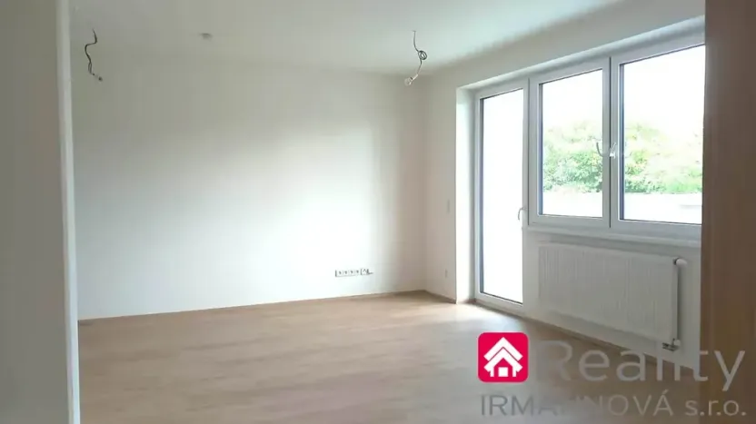 Prodej bytu 2+kk, Pohořelice, Znojemská, 66 m2