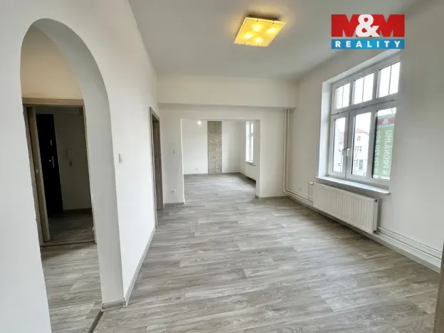 Pronájem kanceláře, Hlučín, Ostravská, 86 m2