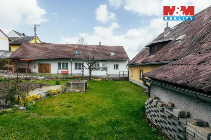 Prodej rodinného domu, Zavlekov, 183 m2