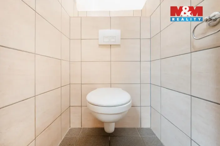 Pronájem výrobních prostor, Domažlice - Bezděkovské Předměstí, Masarykova, 770 m2