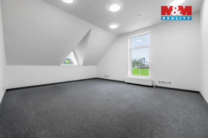 Pronájem kanceláře, Domažlice - Bezděkovské Předměstí, Masarykova, 28 m2