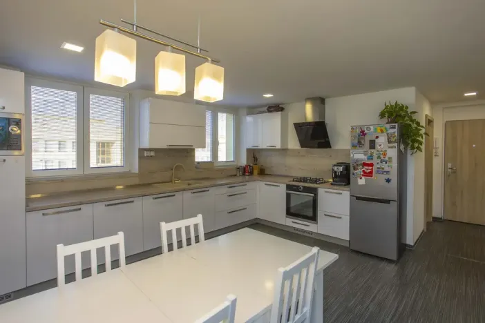 Prodej bytu 3+1, Pardubice - Zelené Předměstí, Čihákova, 138 m2