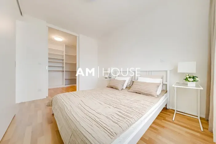 Pronájem bytu 2+kk, Praha - Strašnice, Zvěřinova, 50 m2