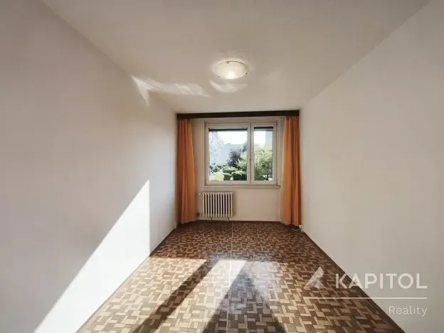 Pronájem bytu 2+1, Praha - Petrovice, Jakobiho, 42 m2