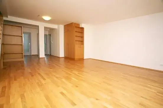 Pronájem kanceláře, Praha - Smíchov, Štefánikova, 168 m2