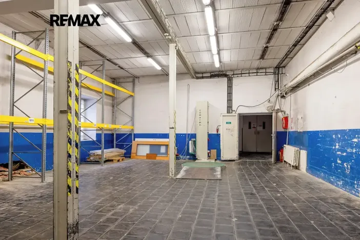 Pronájem výrobních prostor, Rudná, Masarykova, 1270 m2