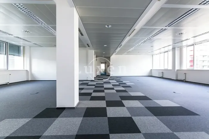 Pronájem kanceláře, Praha - Jinonice, Pekařská, 393 m2