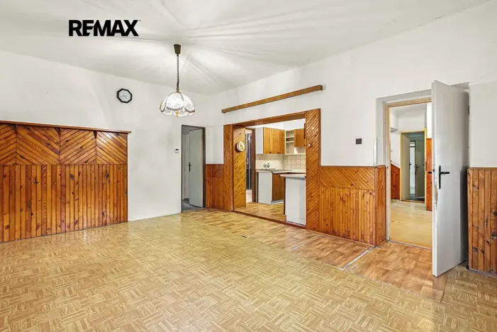 Prodej rodinného domu, Zlosyň, 307 m2