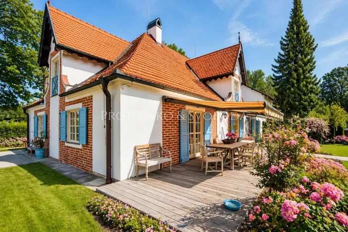 Prodej chalupy, Hluboká nad Vltavou, Ve Školkách, 351 m2