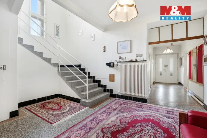 Prodej rodinného domu, Dobrovice, Komenského, 431 m2