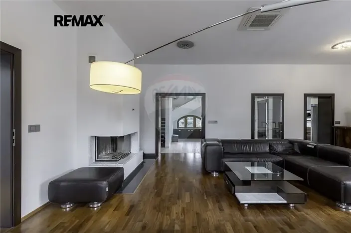 Prodej ubytování, Příbor, Masarykova, 860 m2