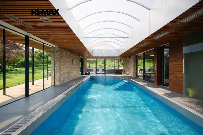 Prodej ubytování, Příbor, Masarykova, 860 m2