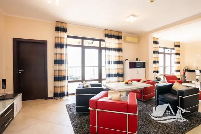 Prodej bytu 4+kk, Topola, Bulharsko, 188 m2