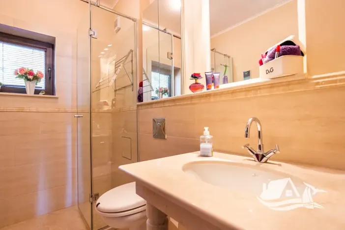 Prodej bytu 4+kk, Topola, Bulharsko, 188 m2