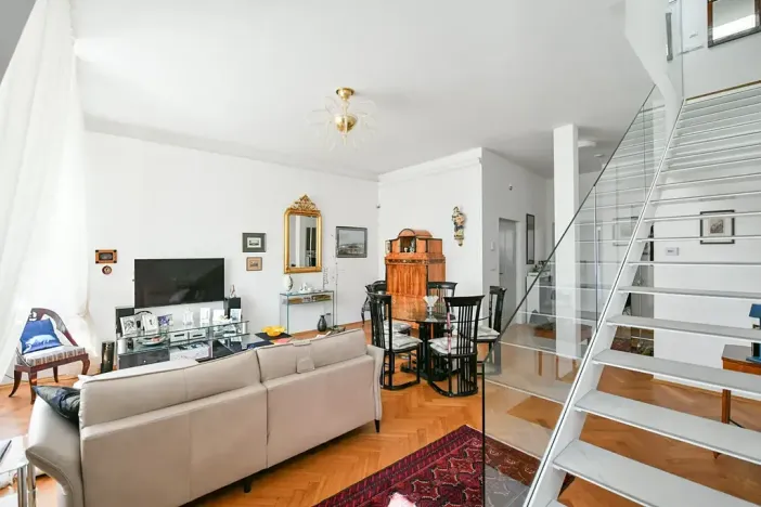 Prodej atypického bytu, Praha, Valentinská, 108 m2