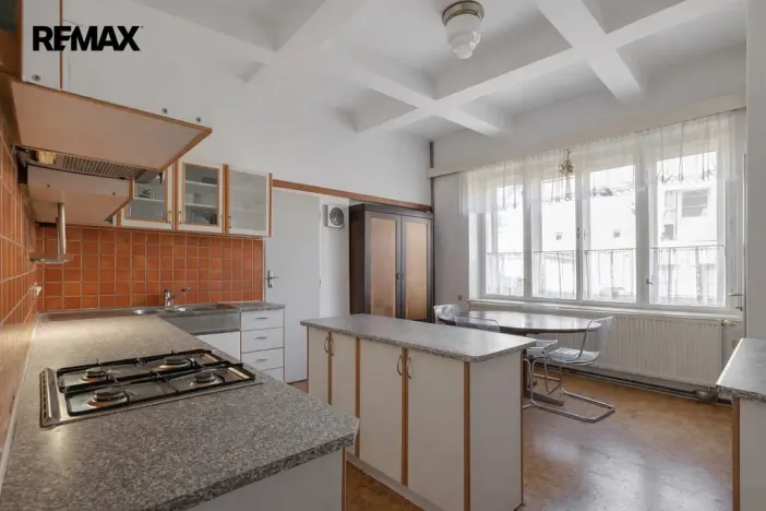 Prodej obchodního prostoru, Kolín - Kolín V, Ovčárecká, 554 m2