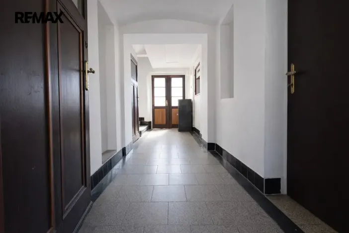 Prodej obchodního prostoru, Kolín - Kolín V, Ovčárecká, 554 m2