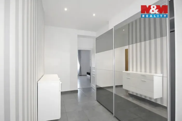 Pronájem bytu 3+kk, Praha - Vysočany, Podnádražní, 72 m2