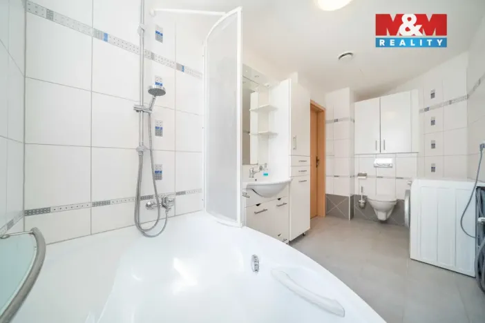 Pronájem bytu 1+kk, Plzeň - Skvrňany, Waltrova, 50 m2