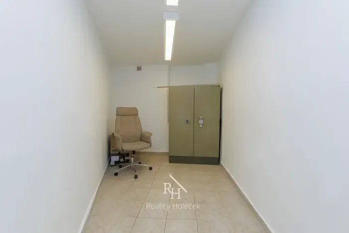 Pronájem obchodního prostoru, Kladno, T. G. Masaryka, 69 m2