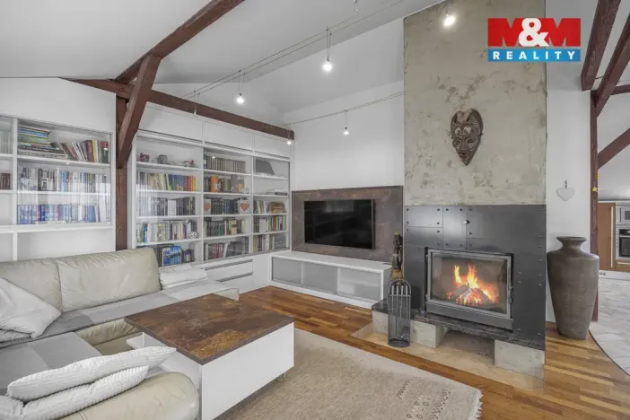 Prodej rodinného domu, Sulice - Želivec, Hlavní, 374 m2