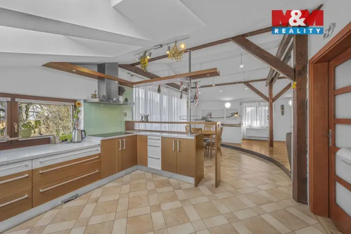 Prodej rodinného domu, Sulice - Želivec, Hlavní, 374 m2