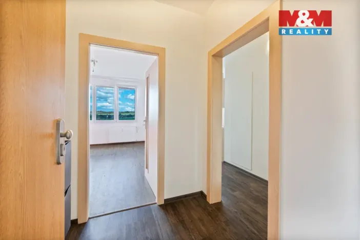 Prodej bytu 3+1, Jindřichův Hradec - Jindřichův Hradec III, sídliště Vajgar, 73 m2