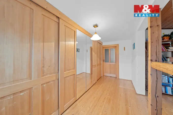 Prodej rodinného domu, Bynovec, 164 m2